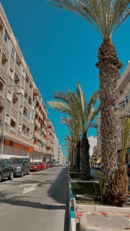 Apartamento Playa Del Cura Torrevieja Eksteriør bilde